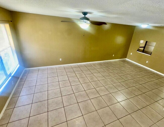 Building Photo - 1605 Shady Ridge Ct