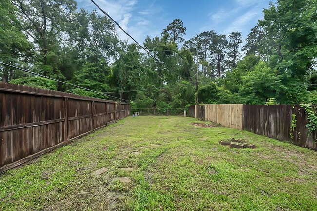 Building Photo - 1606 Hazelwood St