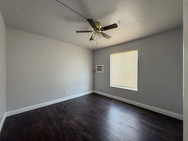 Building Photo - 73407 Sunnyvale Dr