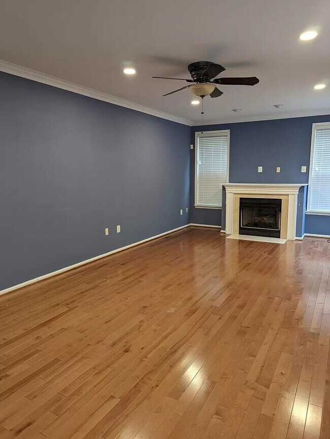 Building Photo - 5708 Governors Pond Cir