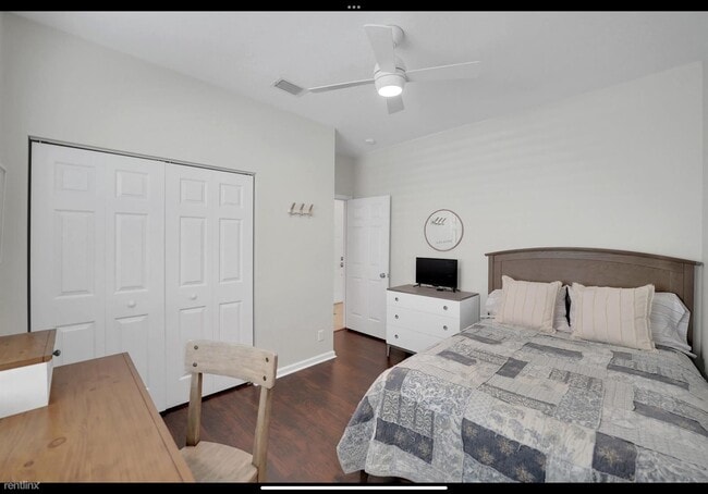 Building Photo - 4 br, 2.5 bath House - 7922 Monarch Ct