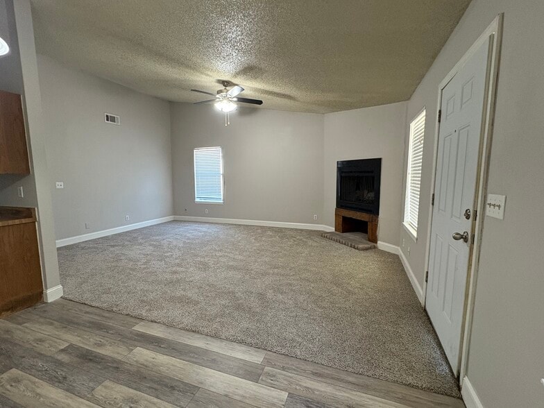 Primary Photo - 824 Hardy Springs Cir
