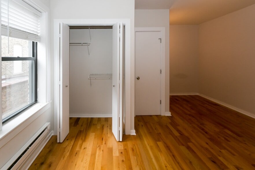 Building Photo - 2402 N Kedzie Blvd