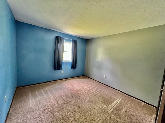 Building Photo - 275 Brad Dr