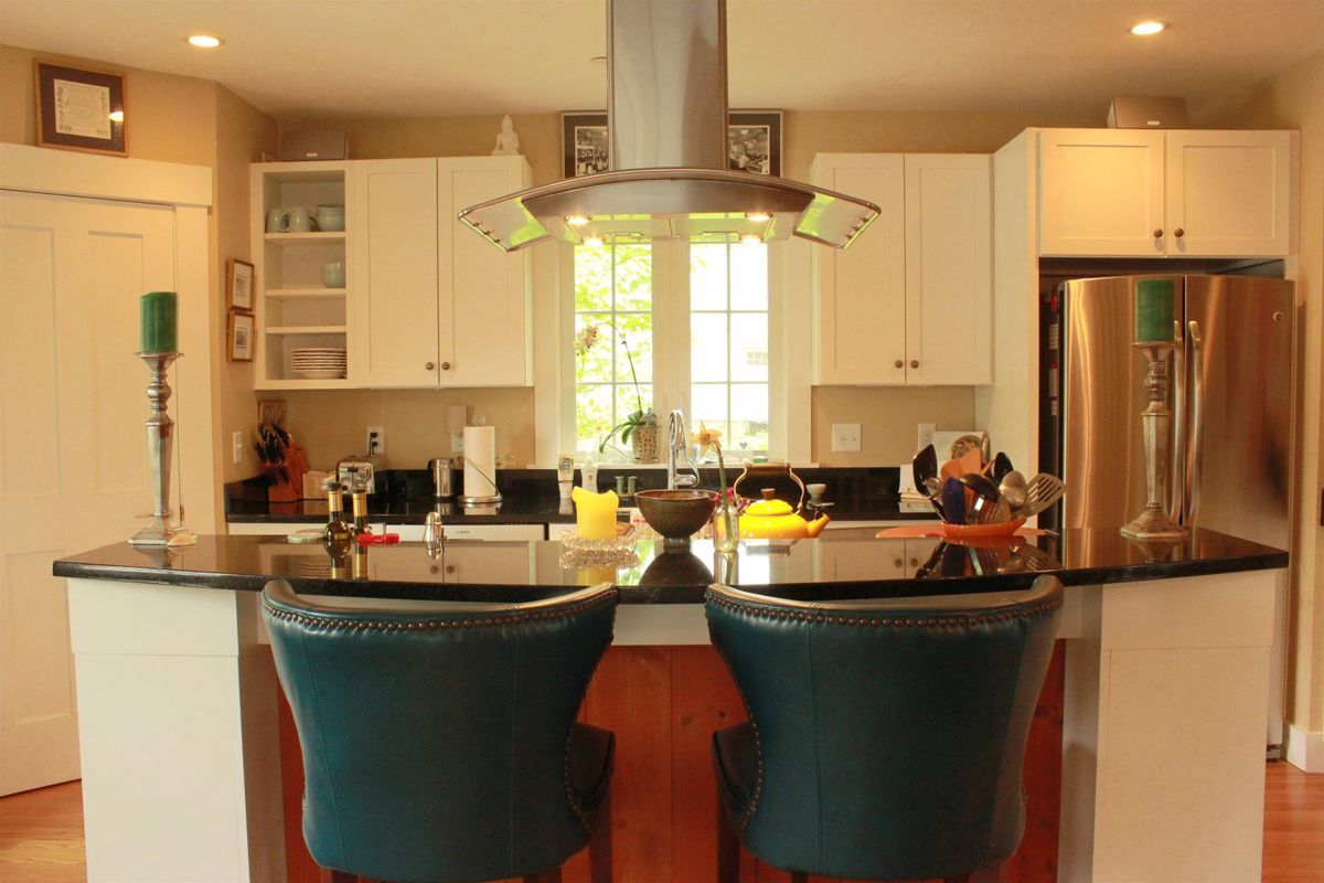 Building Photo - 26 N Main, 2