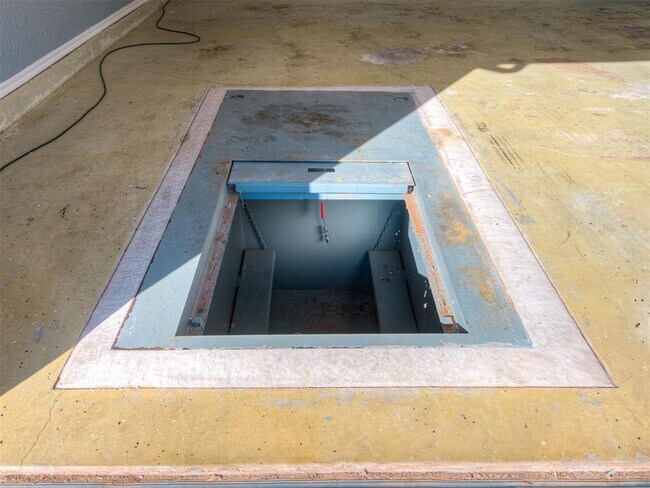 Building Photo - 2601 Ricks Trail