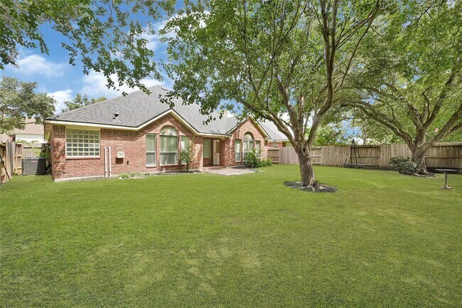 Building Photo - 7530 Broken Oak Ln