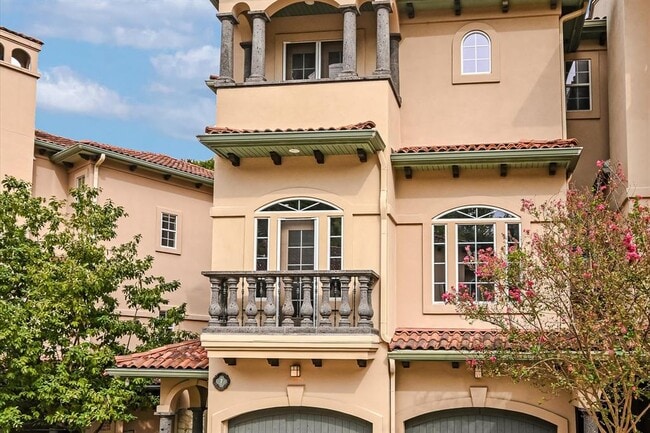 Building Photo - 1529 Barton Springs Rd