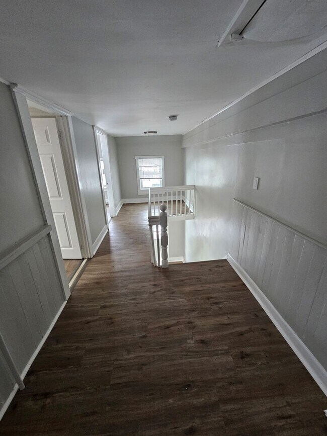 Building Photo - 116-120 Elm St