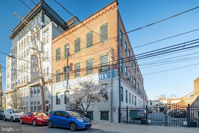 Building Photo - 1125 E Columbia Ave