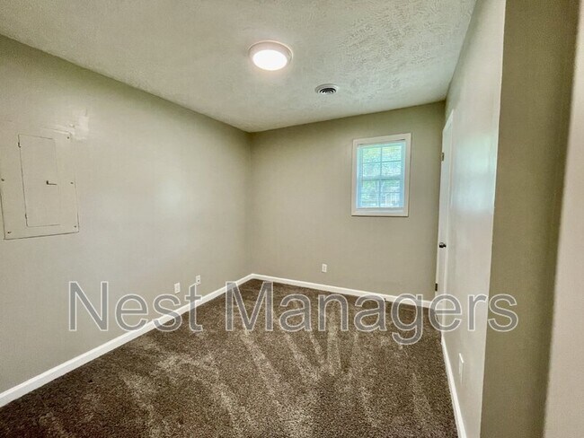 Building Photo - 6405 Lorell Ct