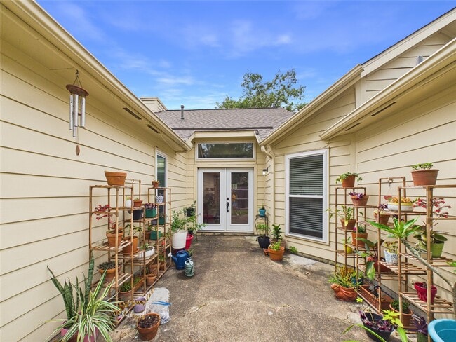 Building Photo - 1210 Berkeley Lake Ln