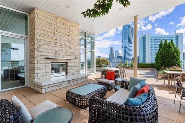 Building Photo - 10 Terminus Luxury 2 Bedroom Condo in Hear...
