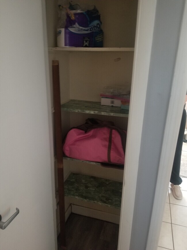 Building Photo - 4201 W 47th St