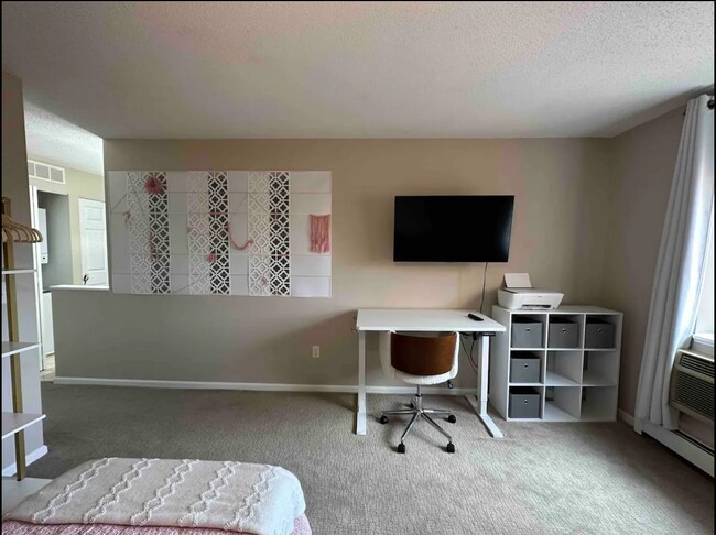 Building Photo - 7614 York Ave S