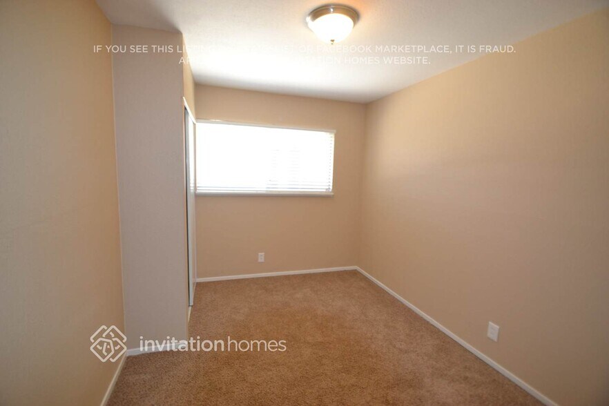 Building Photo - 10471 Reymouth Ave