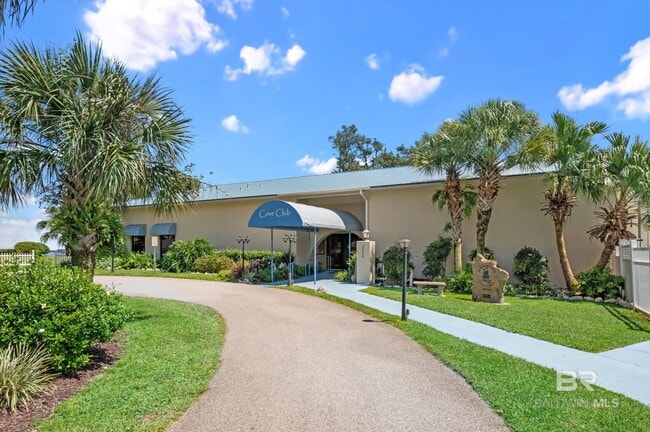 Building Photo - 3172 Vista Delmar Dr