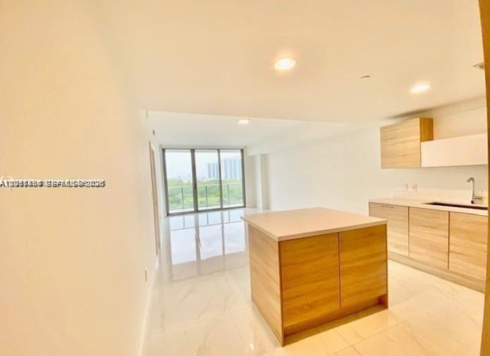 Building Photo - 16385 Biscayne Blvd