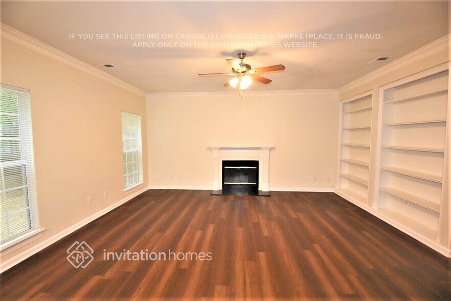 Building Photo - 2505 Century Oaks Ln