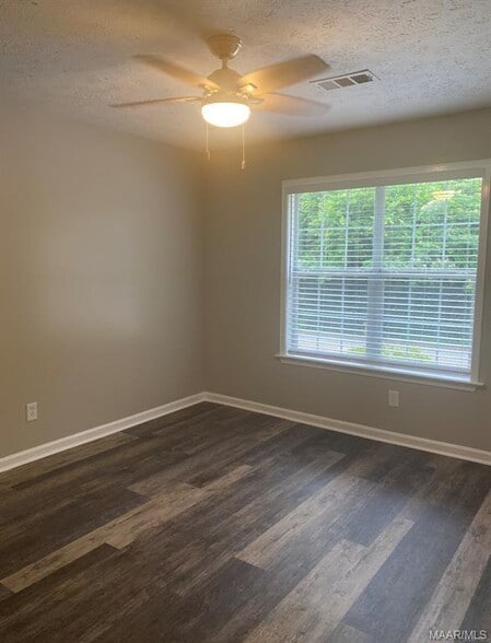 Building Photo - 3425 Sullivan Ln