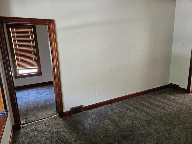 Building Photo - 212 State St