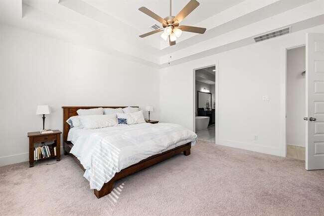 Building Photo - 4122 Basin Park Dr