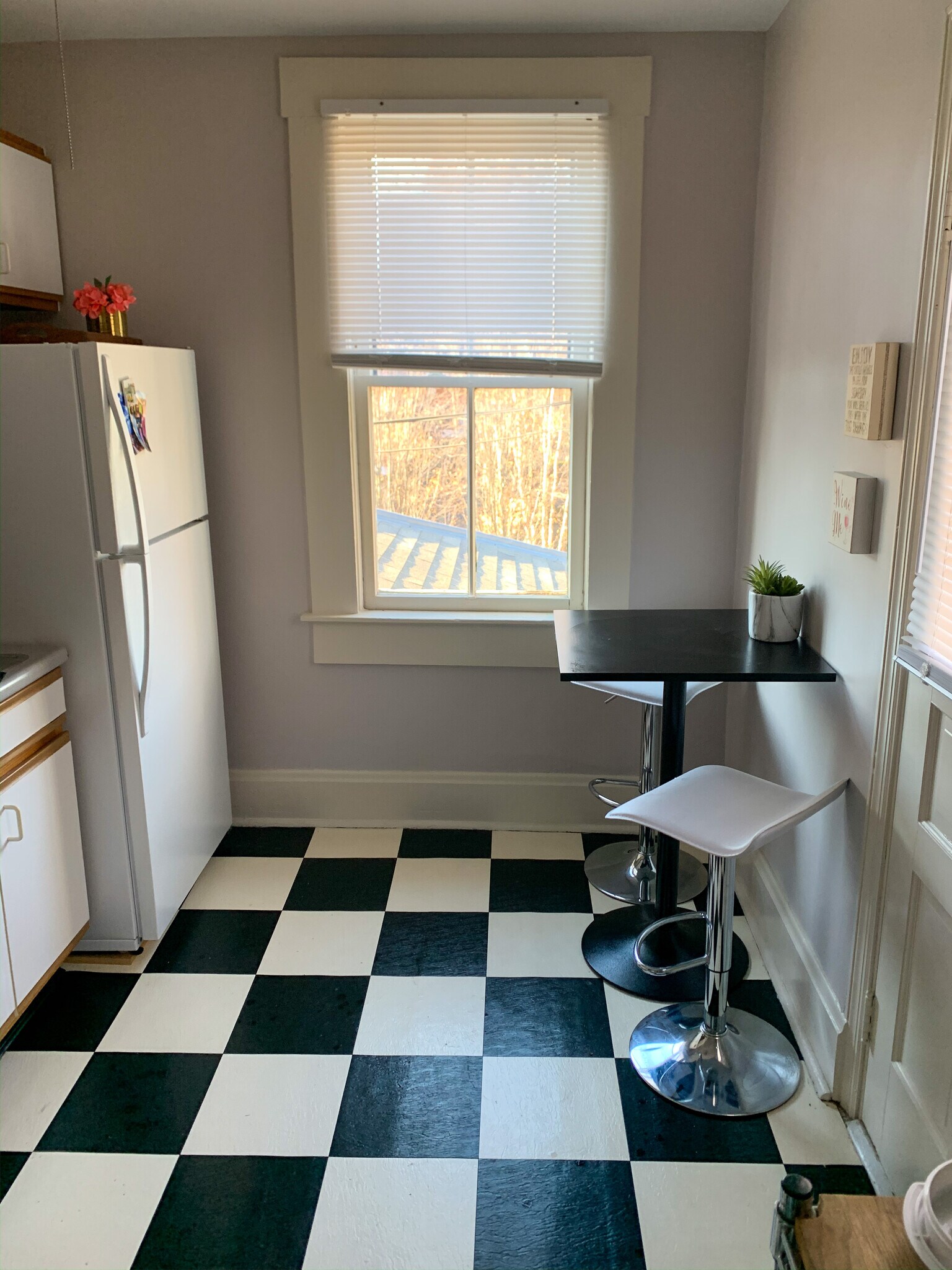 Building Photo - 909 Mohawk St