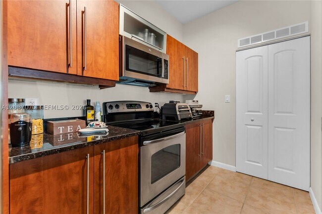 Building Photo - 7350 SW 89th St