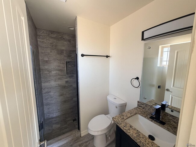 Building Photo - 4795 E Ortega St
