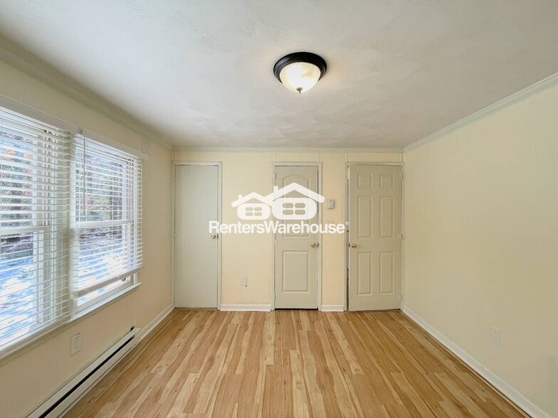 Building Photo - 8064 Crittenden Rd