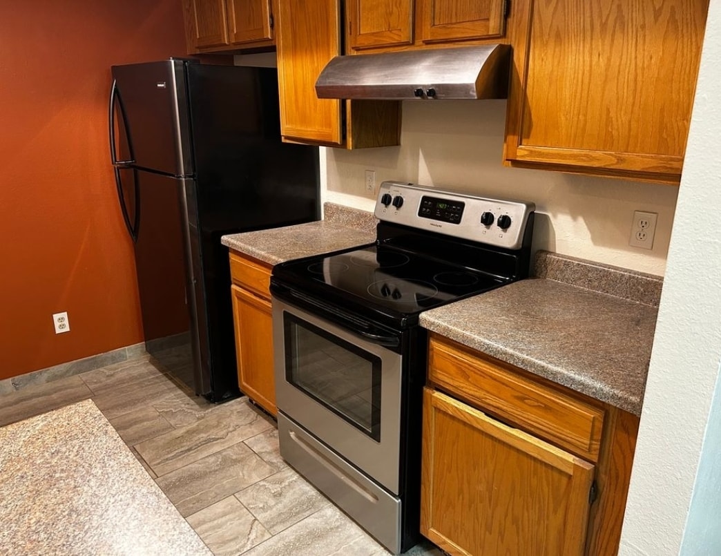 Building Photo - 5801 Lowell St NE