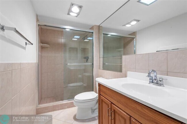 Building Photo - 3850 Galt Ocean Dr