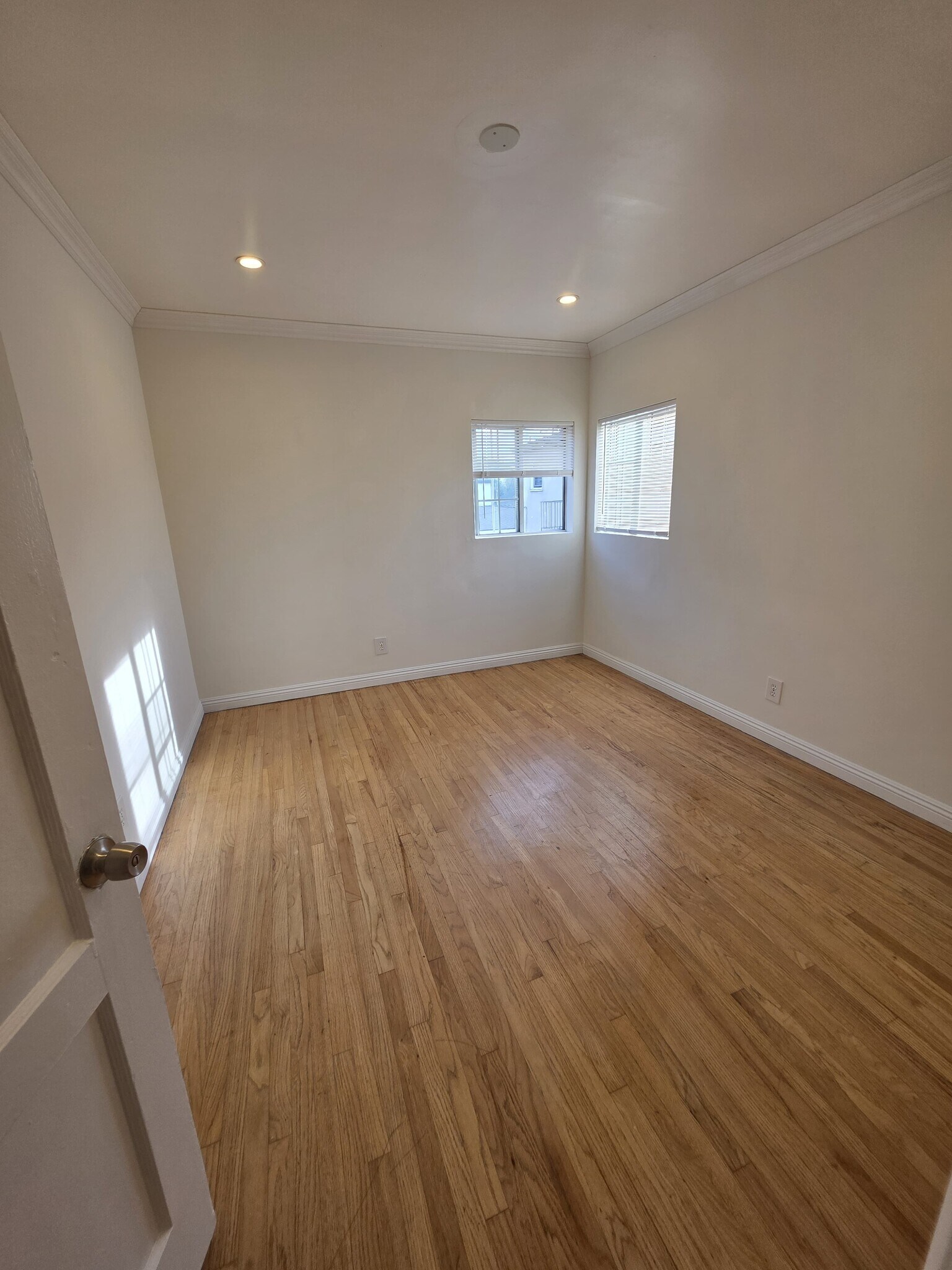 Building Photo - 3834 Girard Ave