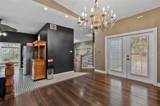 Building Photo - 126 E Palmetto Ave