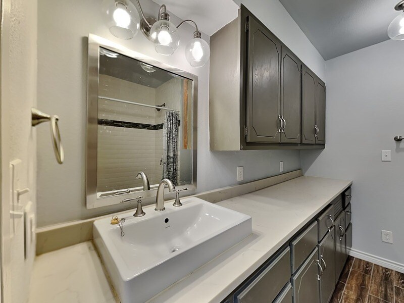 Building Photo - 1875 Pvt Rd 5273