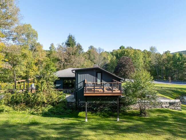 Building Photo - 327 Co Rd 12
