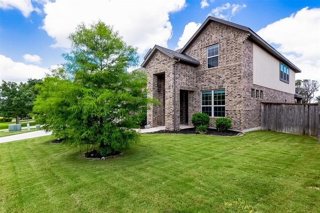 Building Photo - 4221 Valley Oaks Dr