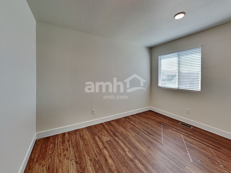 Building Photo - 2705 W 3290 S