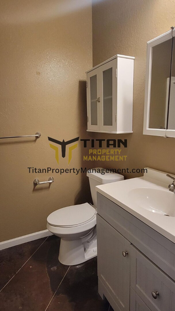 Building Photo - Cute 2 bed/2 bath house