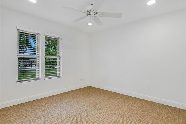 Building Photo - 306 Briarwood Trail