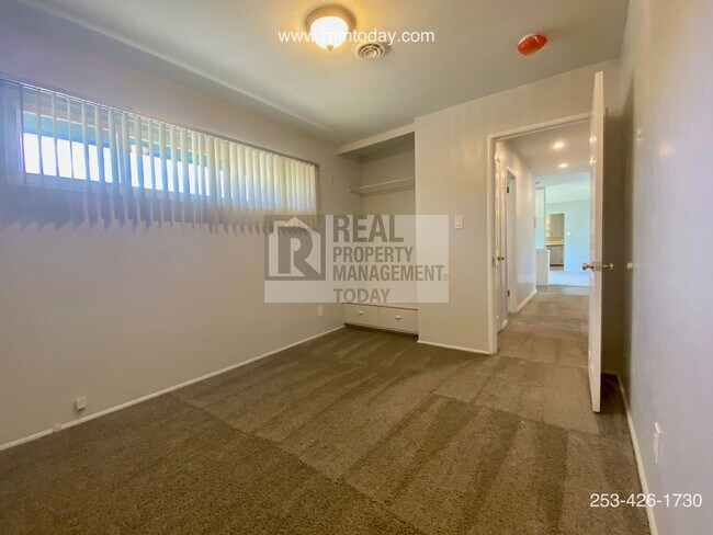 Building Photo - Charming 3 Bedroom Rambler in Tacoma!