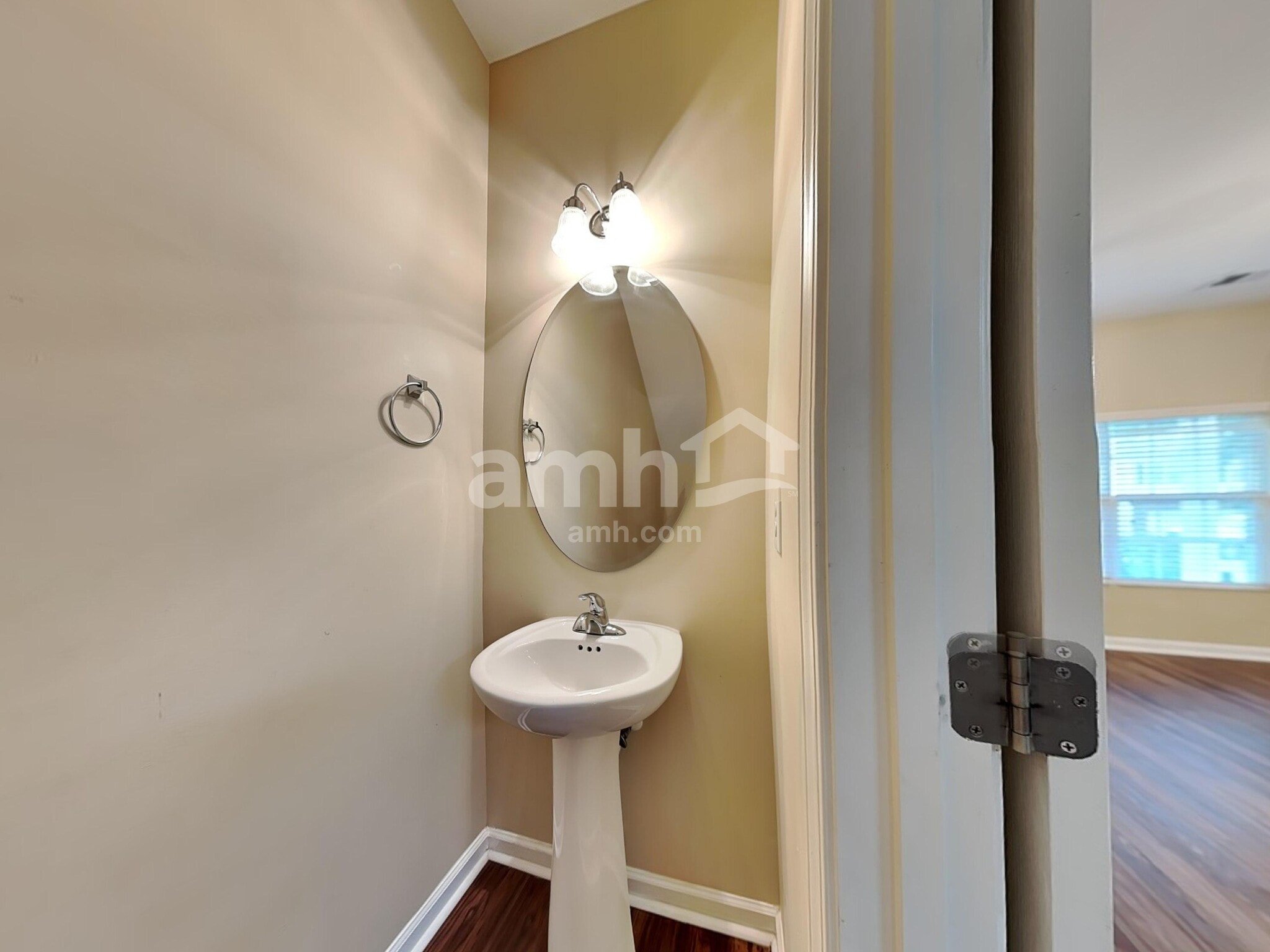 Building Photo - 3120 Genlee Dr