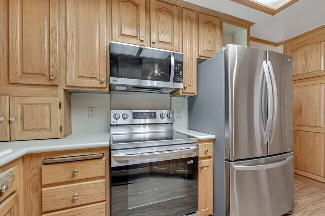 Building Photo - 8131 Viscounti Dr