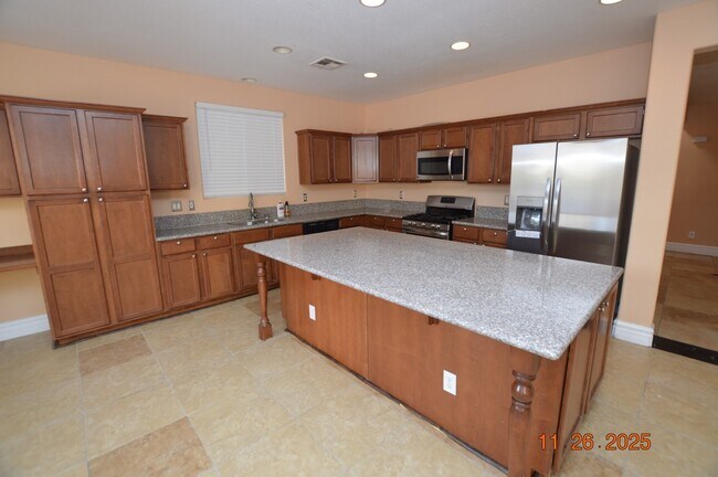 Building Photo - 638 Harvester Course Dr