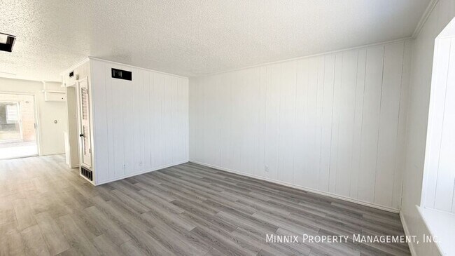 Building Photo - 2101 51st St