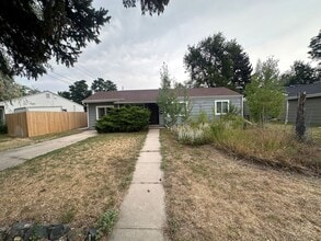 Building Photo - Great Location! Charming Ranch in University Hills- Large Lot!