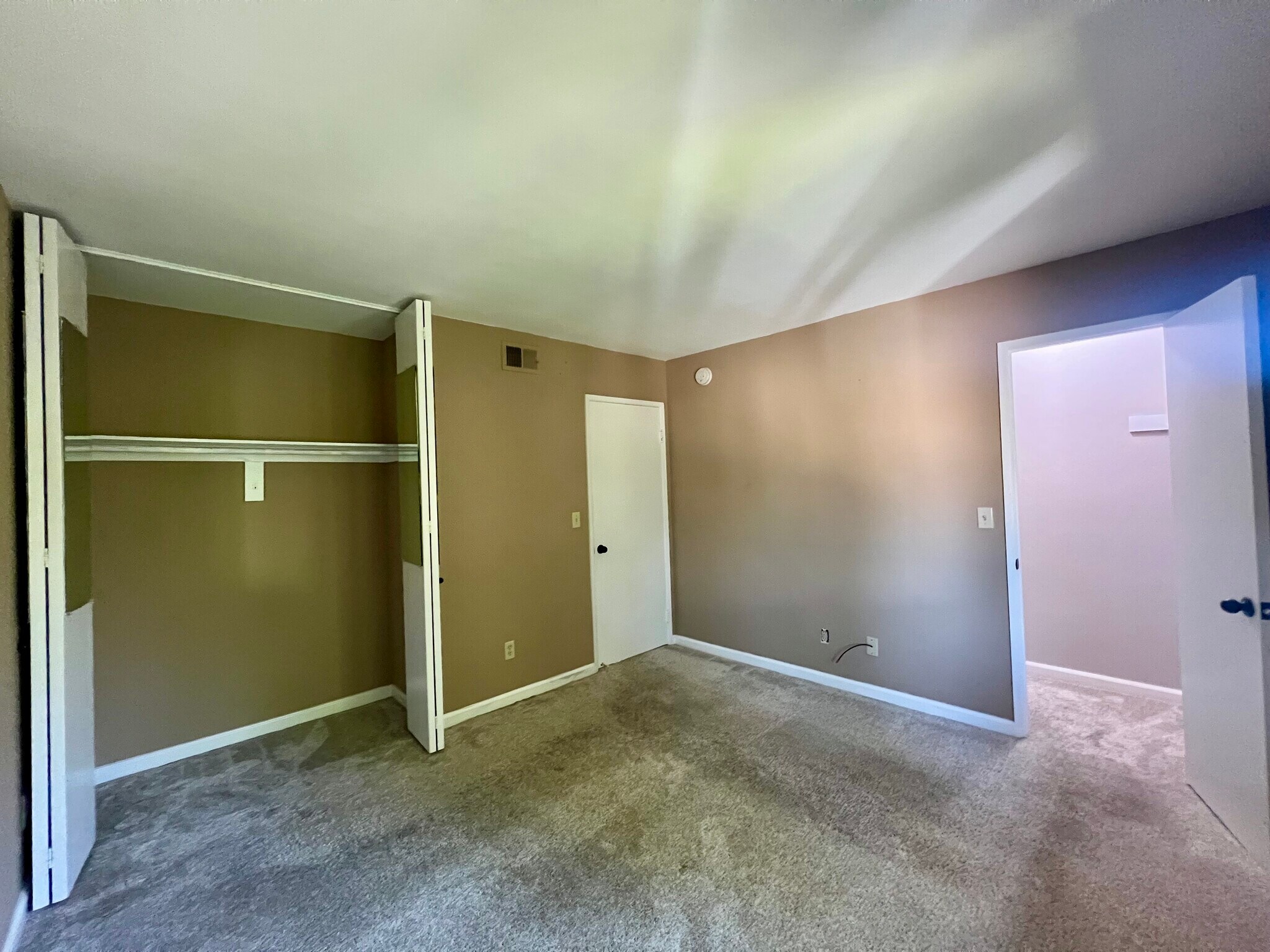 Building Photo - 2516 Wanek Rd