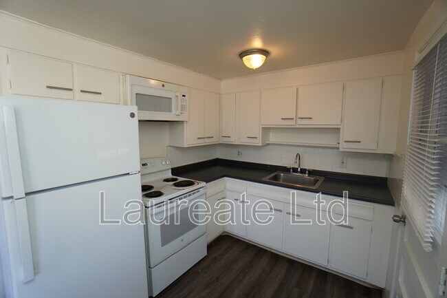 Building Photo - 5985 Yukon St