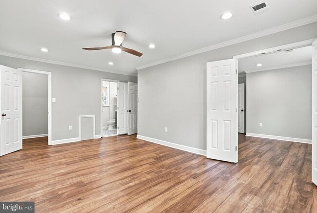 Building Photo - 11414 Bronzedale Dr