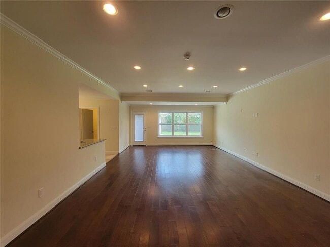 Building Photo - 1007 Blue Willow Dr